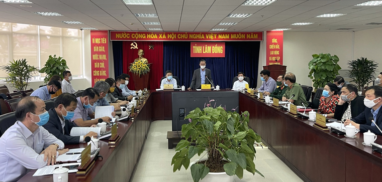 Chủ tịch UBND tỉnh Lâm Đồng Trần Văn Hiệp chỉ đạo các địa phương sau hội nghị trực tuyến toàn quốc về phòng chống dịch Covid-19