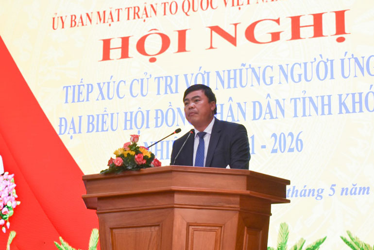 Ông Đặng Đức Hiệp – Chủ nhiệm Ủy ban Kiểm tra Tỉnh ủy, đại diện cho các ứng cử viên tiếp thu ý kiến cử tri