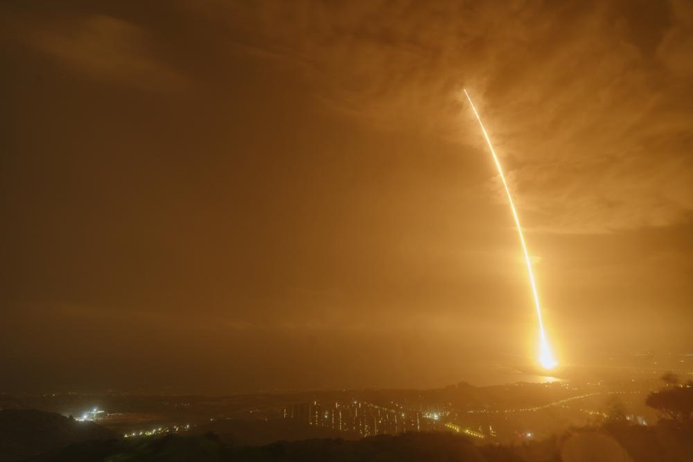 Tên lửa mang theo tàu vũ trụ Thiên Châu 2 được phóng từ đảo Hải Nam, Trung Quốc ngày 29-5