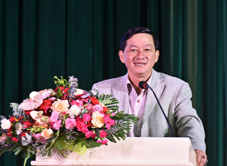 Đồng chí Trần Đức Quận - Ủy viên Ban Chấp hành Trung ương Đảng, Bí thư Tỉnh ủy, Chủ tịch HĐND tỉnh Lâm Đồng phát biểu tại lễ xuất quân