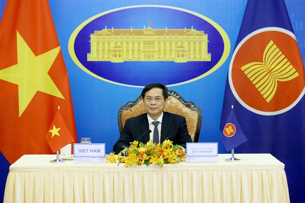 Bộ trưởng Bộ Ngoại giao Bùi Thanh Sơn tham dự Hội nghị Bộ trưởng Ngoại giao ASEAN+3 lần thứ 22 theo hình thức trực tuyến. 