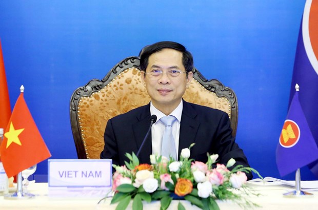 ộ trưởng Ngoại giao Bùi Thanh Sơn tham dự Hội nghị Bộ trưởng Ngoại giao Cấp cao Đông Á (EAS) lần thứ 11 theo hình thức trực tuyến. 