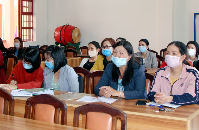 Giáo viên Lâm Đồng bồi dưỡng chương trình lớp 6 để dạy học năm học 2021-2022