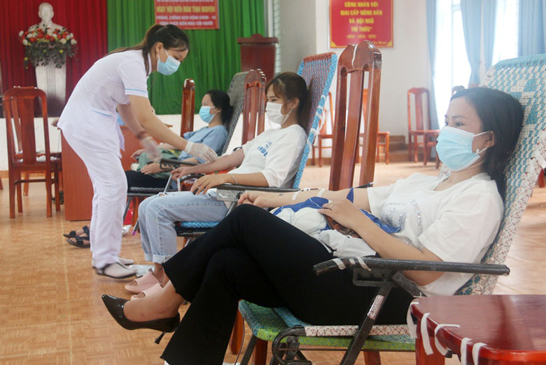 Bệnh viện II Lâm Đồng tiếp nhận 167 đơn vị máu từ tình nguyện viên Di Linh