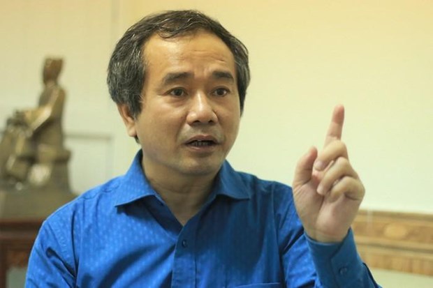 Giáo sư Phạm Hồng Tung.