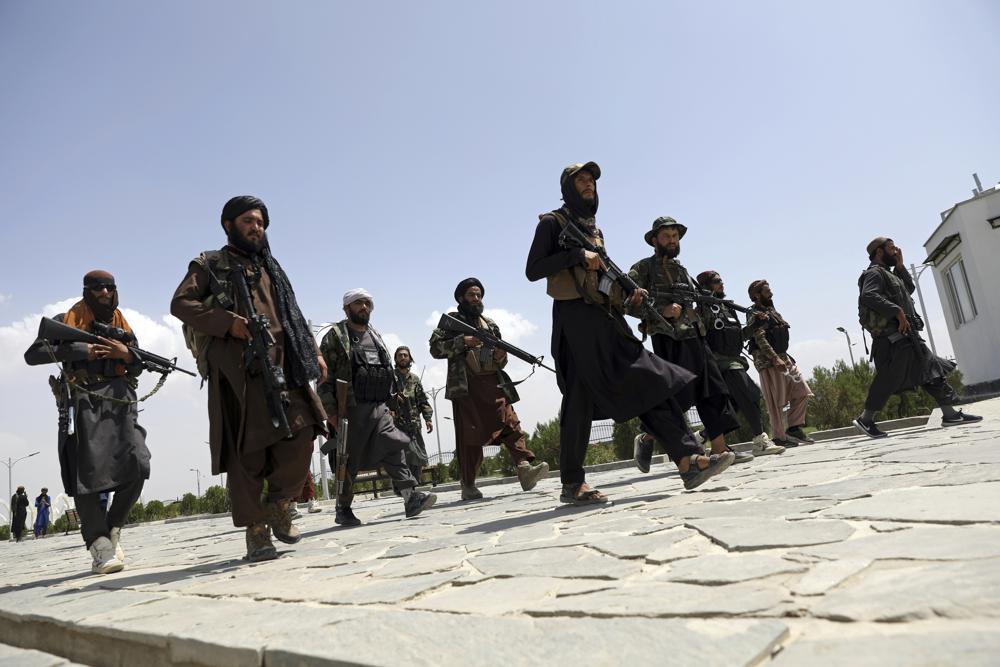 Các thành viên Taliban tại thủ đô Kabul, Afghanistan ngày 19/8
