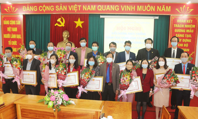 16 tập thể được Ban Thường vụ Đảng ủy Khối Các cơ quan tỉnh tuyên dương khen thưởng