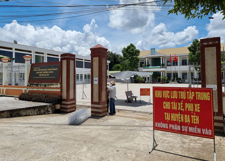 Đạ Tẻh: Di dời nơi lưu trú cho tài xế để trả chỗ cho học sinh nhập học