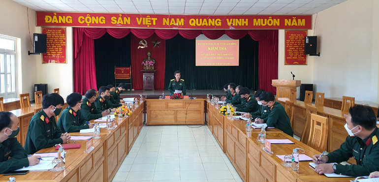 Kiểm tra việc thực hiện nhiệm vụ quân sự, quốc phòng tại Lạc Dương