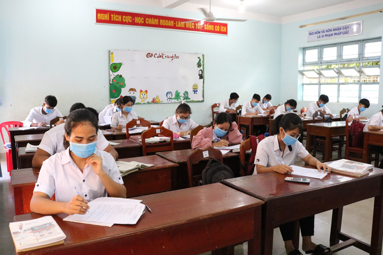 Huyện Đạ Tẻh tạm dừng học trực tiếp, chuyển sang học trực tuyến để chủ động phòng chống dịch bệnh