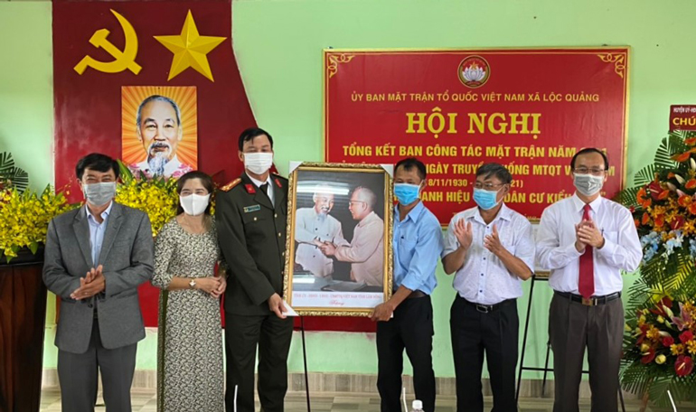 Giám đốc Công an tỉnh dự Ngày hội Đại đoàn kết dân tộc tại Bảo Lâm