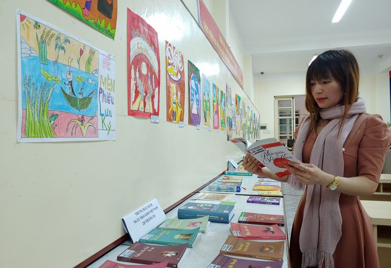 Thư viện Lâm Đồng trưng bày sách về Nhà giáo Việt Nam