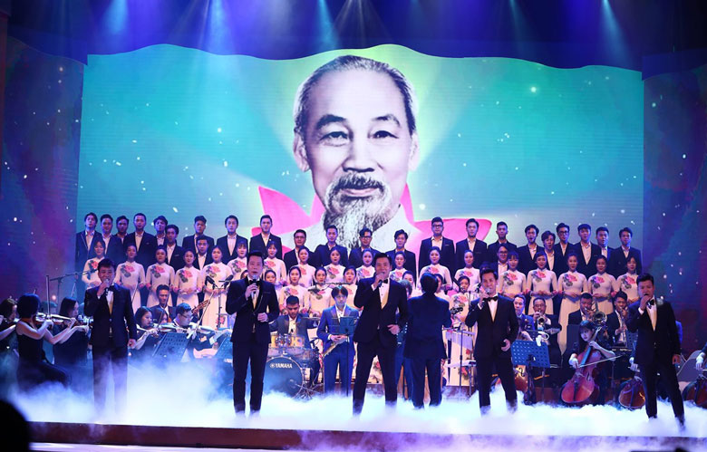 600 đại biểu, văn nghệ sỹ dự 'Hội nghị Diên Hồng' của ngành văn hóa