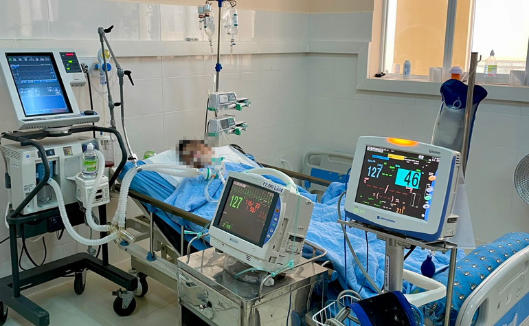 Khu hồi sức cho các bệnh nhân nặng tại Bệnh viện Nhi Lâm Đồng