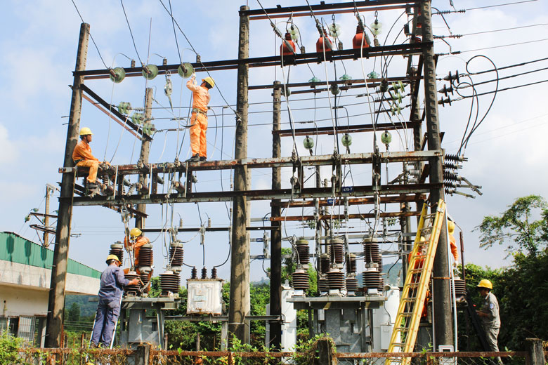 Trải qua 45 năm xây dựng, đến nay Công ty Điện lực Lâm Đồng đã phát triển với trình độ quản lý lưới điện hiện đại, sản lượng điện thương phẩm cung cấp phục vụ phát triển kinh tế - xã hội tăng trưởng liên tục, đạt 1.400 triệu kWh năm 2020.