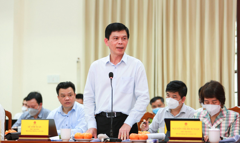 Ông Lê Anh Tuấn – Thứ trưởng Bộ Giao thông Vân tải phát biểu tại buổi làm việc