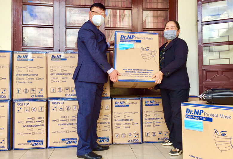 Hội Khuyến học tỉnh Lâm Đồng vận động 75.000 khẩu trang hỗ trợ các trường học