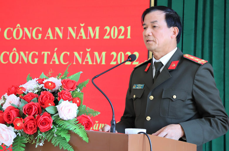 Đại tá Trần Minh Tiến - Giám đốc Công an Lâm Đồng phát biểu chỉ đạo tại hội nghị