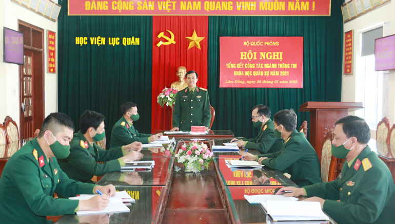 Thiếu tướng, PGS.TS Trần Khắc Đào - Phó Giám đốc Học viện phát biểu tại điểm cầu Học viện Lục quân