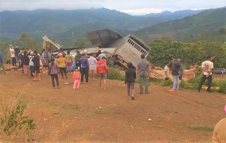 Căn nhà nơi xảy ra vụ tai nạn giao thông kinh hoàng vào chiều 14/2 là đống đổ nát tang thương