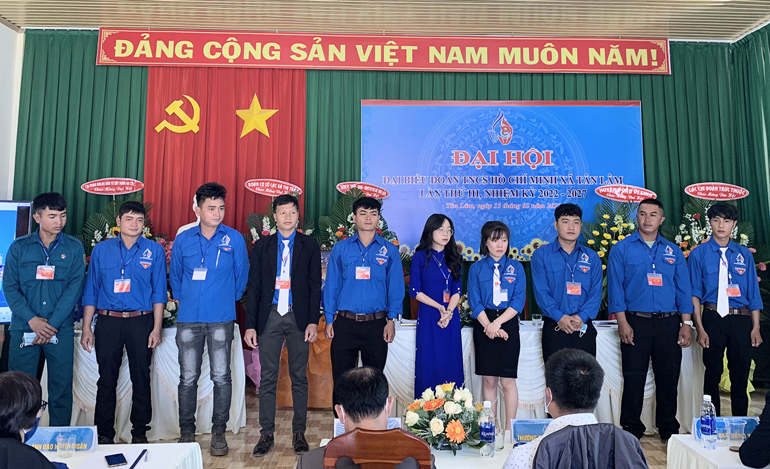 Ban Chấp hành nhiệm kỳ mới ra mắt Đại hội