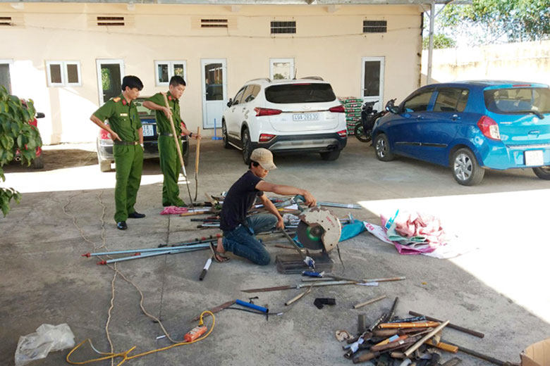 Tà Năng thực hiện tốt việc vận động thu hồi vũ khí, vật liệu nổ