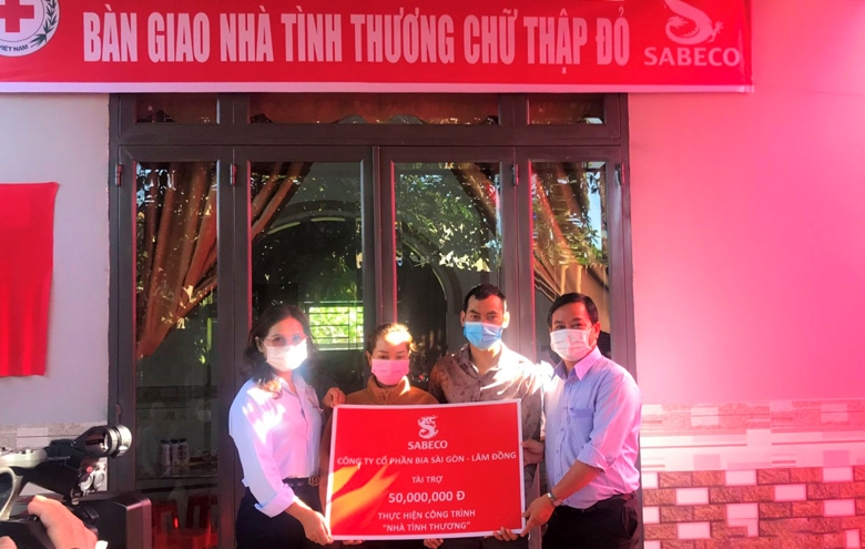 Bảo Lộc: Bàn giao nhà tình thương cho hộ nghèo đồng bào dân tộc thiểu số
