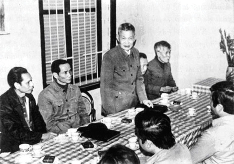 Đồng chí Lê Văn Lương tại lễ công bố Quyết định thành lập Nhà xuất bản Hà Nội,ngày 24/11/1979. Ảnh tư liệu