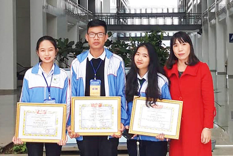 Thắp lửa đam mê nghiên cứu khoa học