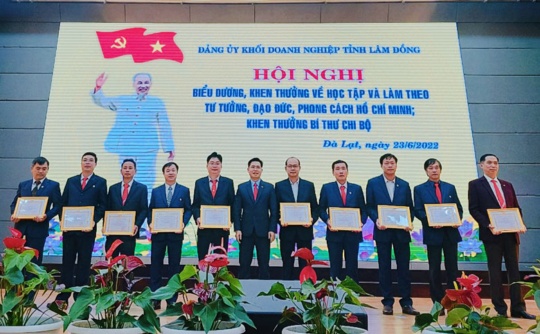 Đảng bộ Khối Doanh nghiệp tỉnh với việc học tập và làm theo Bác