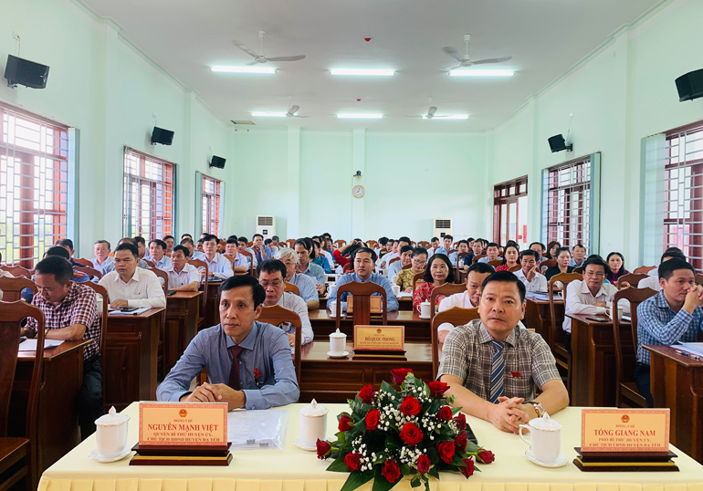 HĐND huyện Đạ Tẻh khóa VIII khai mạc kỳ họp giữa năm