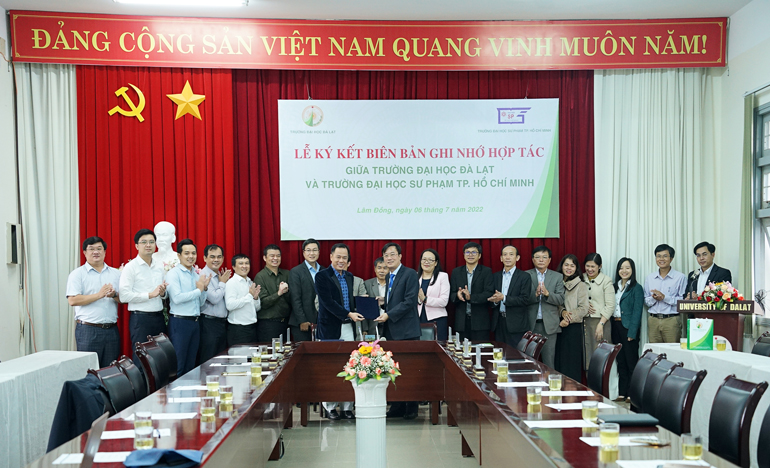 Ký kết hợp tác toàn diện giữa Trường Đại học Đà Lạt và Trường Đại học Sư phạm TP Hồ Chí Minh