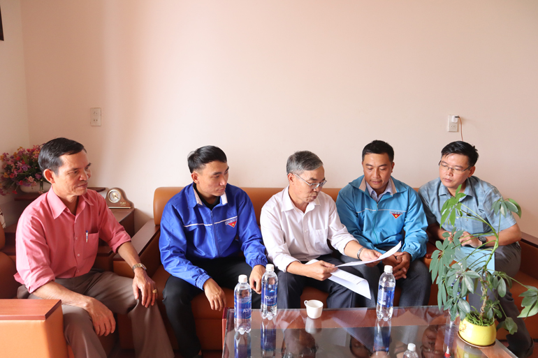 Phát triển đảng viên từ thanh niên nông thôn là nhiệm vụ được Đảng ủy thị trấn Nam Ban quan tâm thực hiện