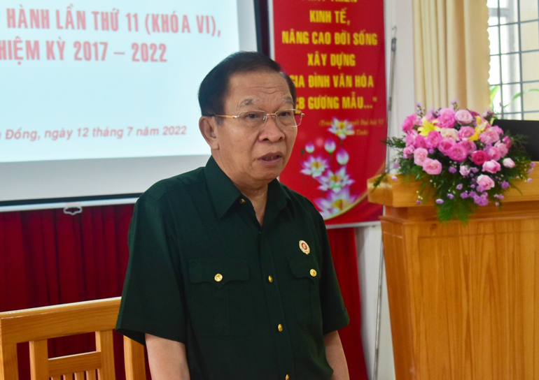 Đồng chí Vũ Công Tiến - Chủ tịch Hội Cựu chiến binh tỉnh phát biểu tại hội nghị