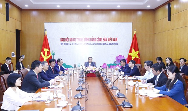 Đoàn đại biểu Đảng cộng sản Việt Nam tham gia diễn đàn trực tuyến