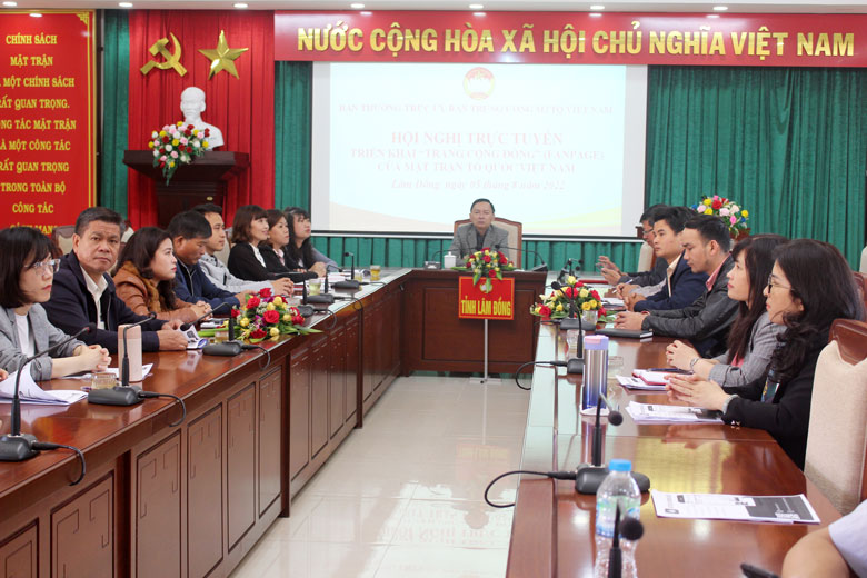 Các đại biểu tham dự trực tuyến tại điểm cầu Ủy ban MTTQ Việt Nam tỉnh Lâm Đồng