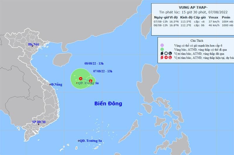 Vùng áp thấp đang mạnh lên cách quần đảo Hoàng Sa 200km