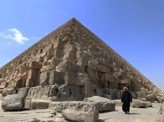 Đại kim tự tháp Giza là kỳ quan cổ đại duy nhất còn tồn tại tới nay