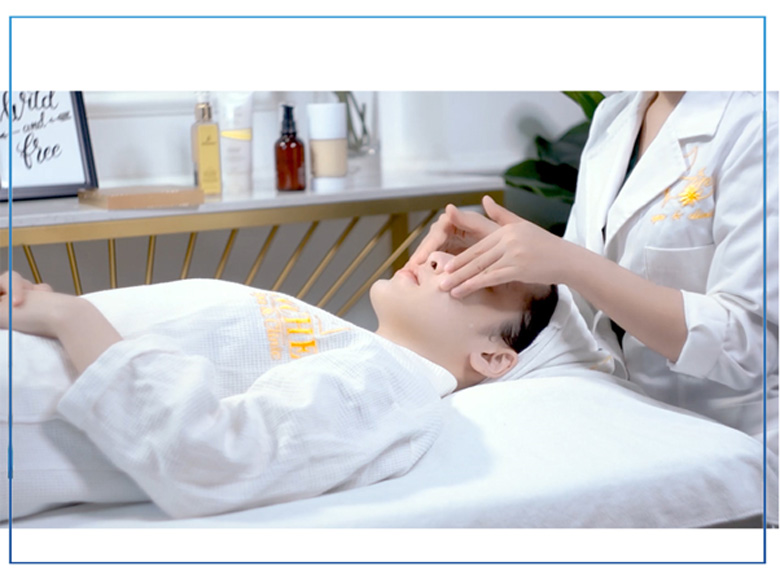 Học spa massage mặt cho làn da căng bóng chuẩn Hàn