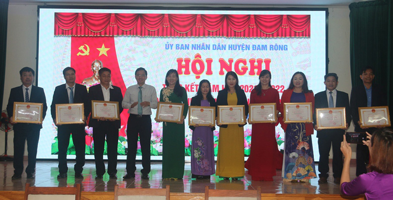 Đam Rông tổ chức Hội nghị tổng kết năm học 2021 - 2022