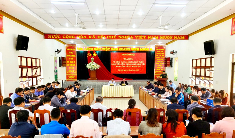 Bảo Lộc: Tọa đàm công tác tạo nguồn, phát triển đảng viên