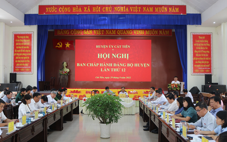 Cát Tiên: Hội nghị Ban Chấp hành Đảng bộ huyện lần thứ 12
