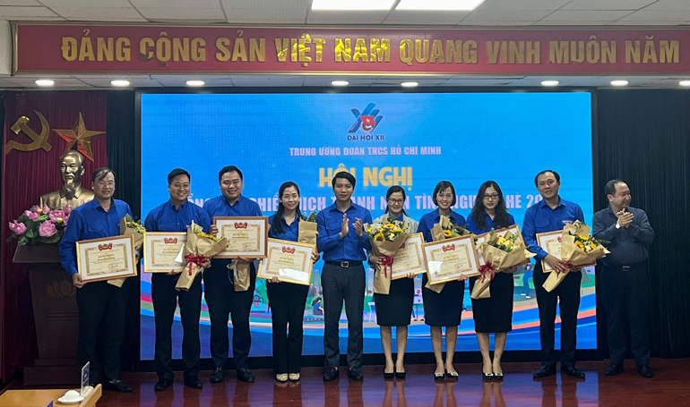 Tỉnh Đoàn Lâm Đồng được khen thưởng vì có thành tích trong Chiến dịch Thanh niên tình nguyện hè