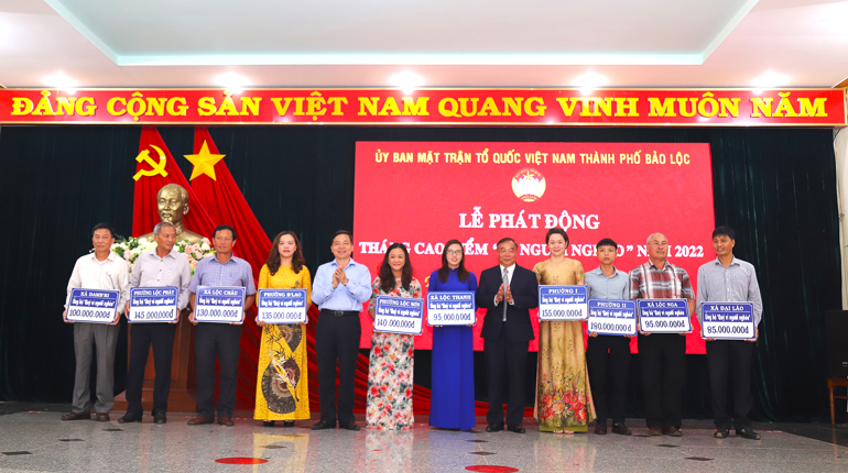 Bảo Lộc phát động Tháng cao điểm Vì người nghèo năm 2022