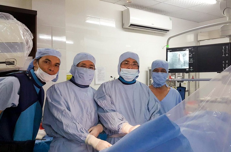 Cán bộ y tế Bệnh viện Đa khoa Lâm Đồng được huấn luyện đào tạo và triển khai kỹ thuật Cấy máy tạo nhịp tim vĩnh viễn từ năm 2017