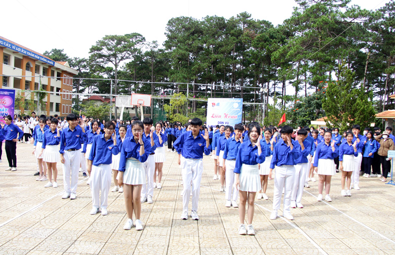 Các hội thi, liên hoan dân vũ, nhảy hiện đại được Thành Đoàn tổ chức nhằm lựa chọn những đội thi tài năng góp mặt cho các hoạt động tại lễ hội