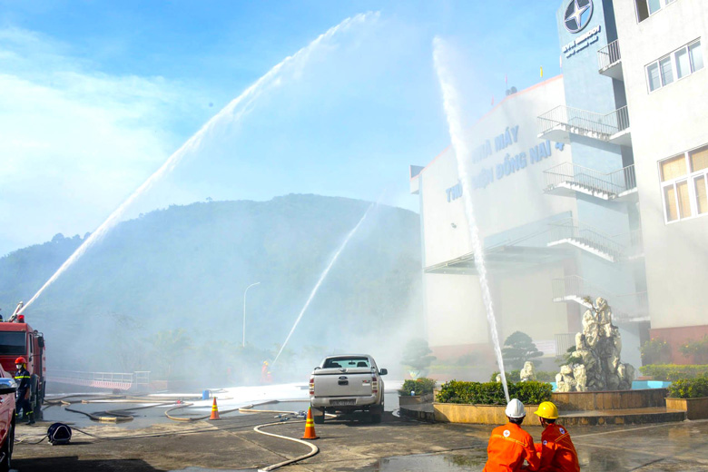 Công ty Thủy điện Đồng Nai diễn tập phòng cháy chữa cháy và cứu nạn cứu hộ