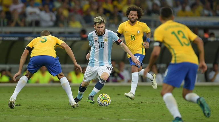 Brazil và Argentina là hai ứng viên vô địch ở World Cup 2022 (The Indian Express)