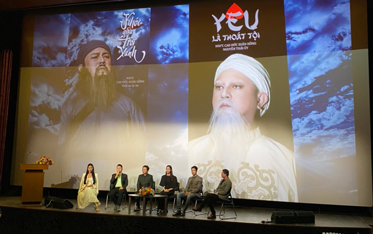 Nhà sản xuất, đạo diễn, diễn viên họp mặt giới thiệu 2 vở kịch nói “Khóc giữa trời xanh” và “Yêu là thoát tội” công diễn tại Dalat Opera House vào đêm 26 và 27/11/2022