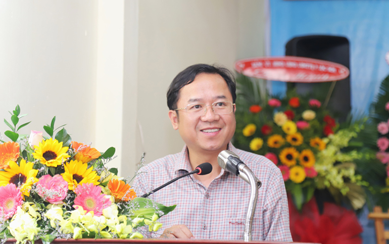 Đồng chí Tôn Thiện Đồng – Phó Chủ tịch HĐND tỉnh, Bí thư Thành ủy Bảo Lộc phát biểu chúc mừng tại Ngày hội
